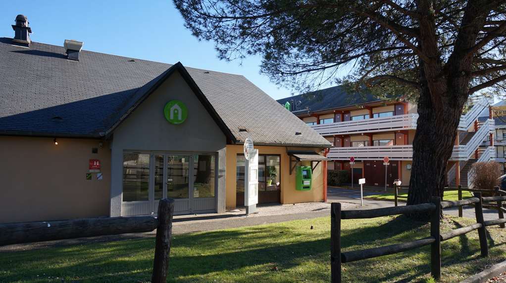 Campanile Lourdes Hotel Exterior photo